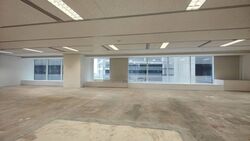 Singapore Land Tower (D1), Office #581154031